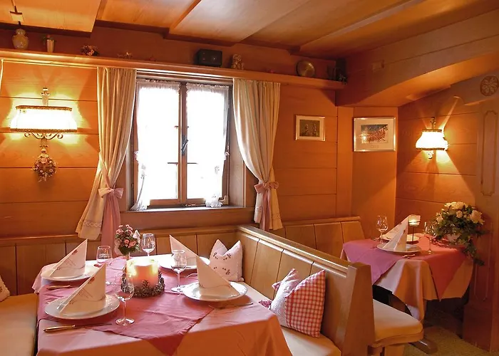 Schwarzer Adler Szálloda 3*