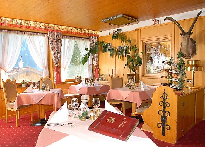 Schwarzer Adler 3* بيتنيو آم أرلبرغ