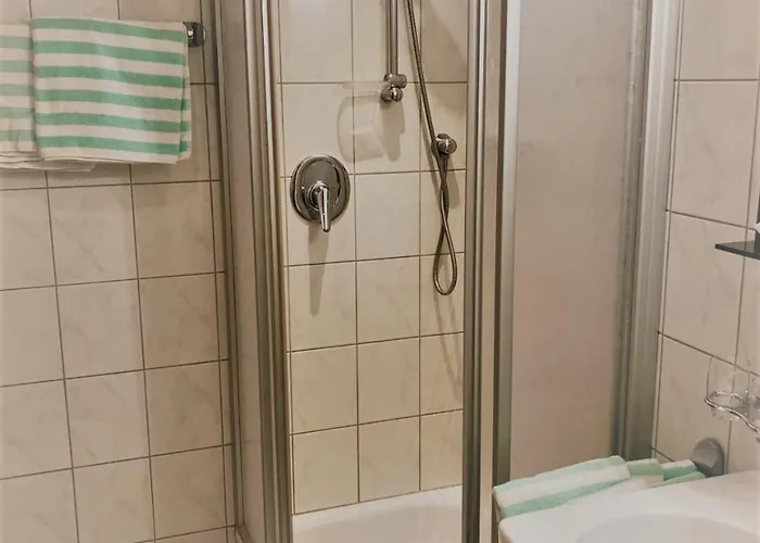 Hotel Schwarzer Adler 3*