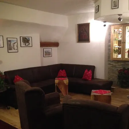 施瓦泽阿德勒酒店 3*