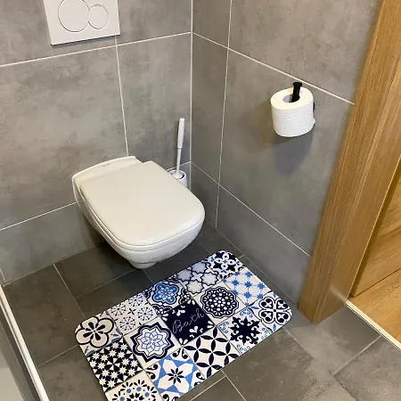 施瓦泽阿德勒酒店 3* 佩特诺伊阿尔贝格