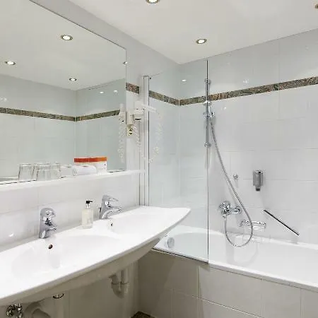 施瓦泽阿德勒酒店 酒店