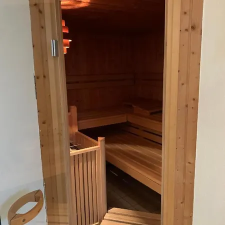 施瓦泽阿德勒酒店