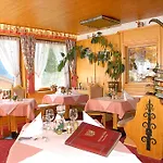 Schwarzer Adler 3* Pettneu am Arlberg