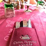 Hotel Schwarzer Adler 3*