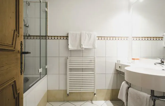 Schwarzer Adler Pettneu am Arlberg